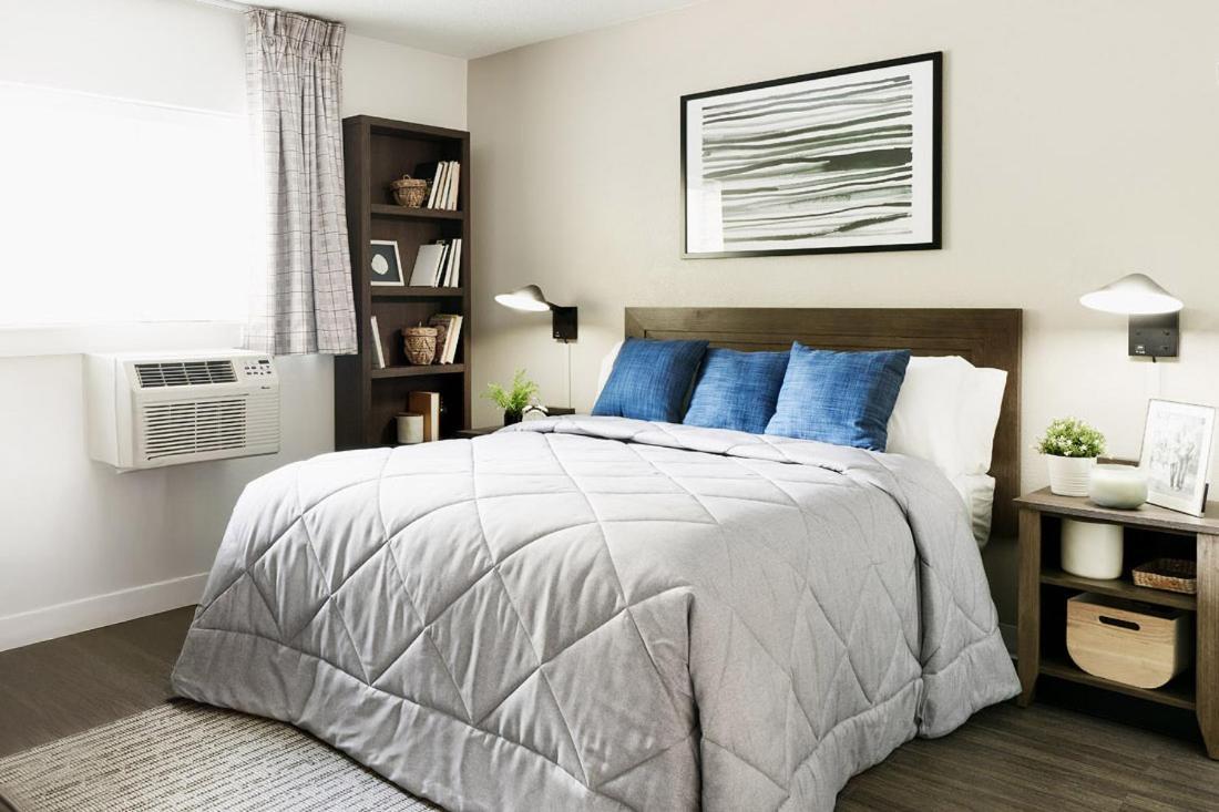 4 Budget Hotels Near Health and Fitness Mall That Deliver