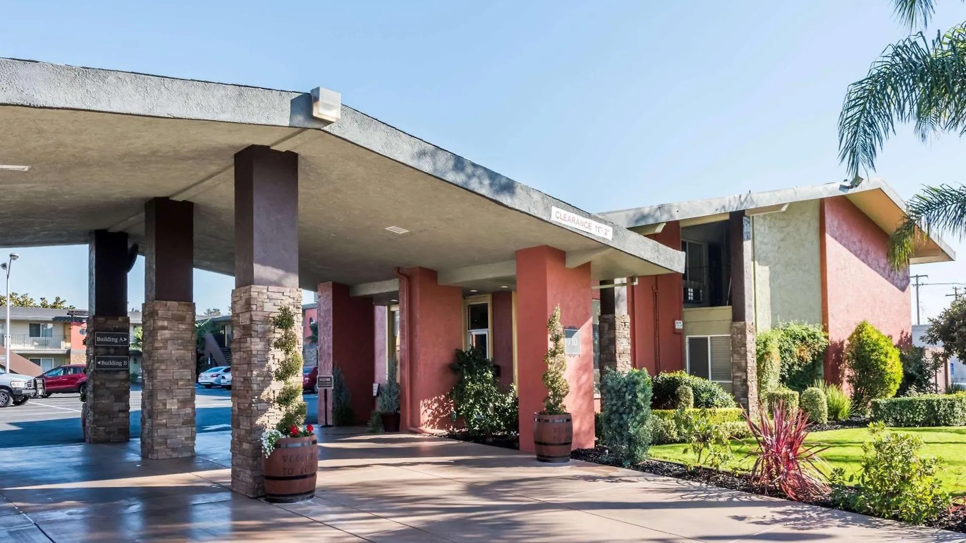 4 Couple Hotels Near Parks and Recreation Dept Lodi Worth Booking