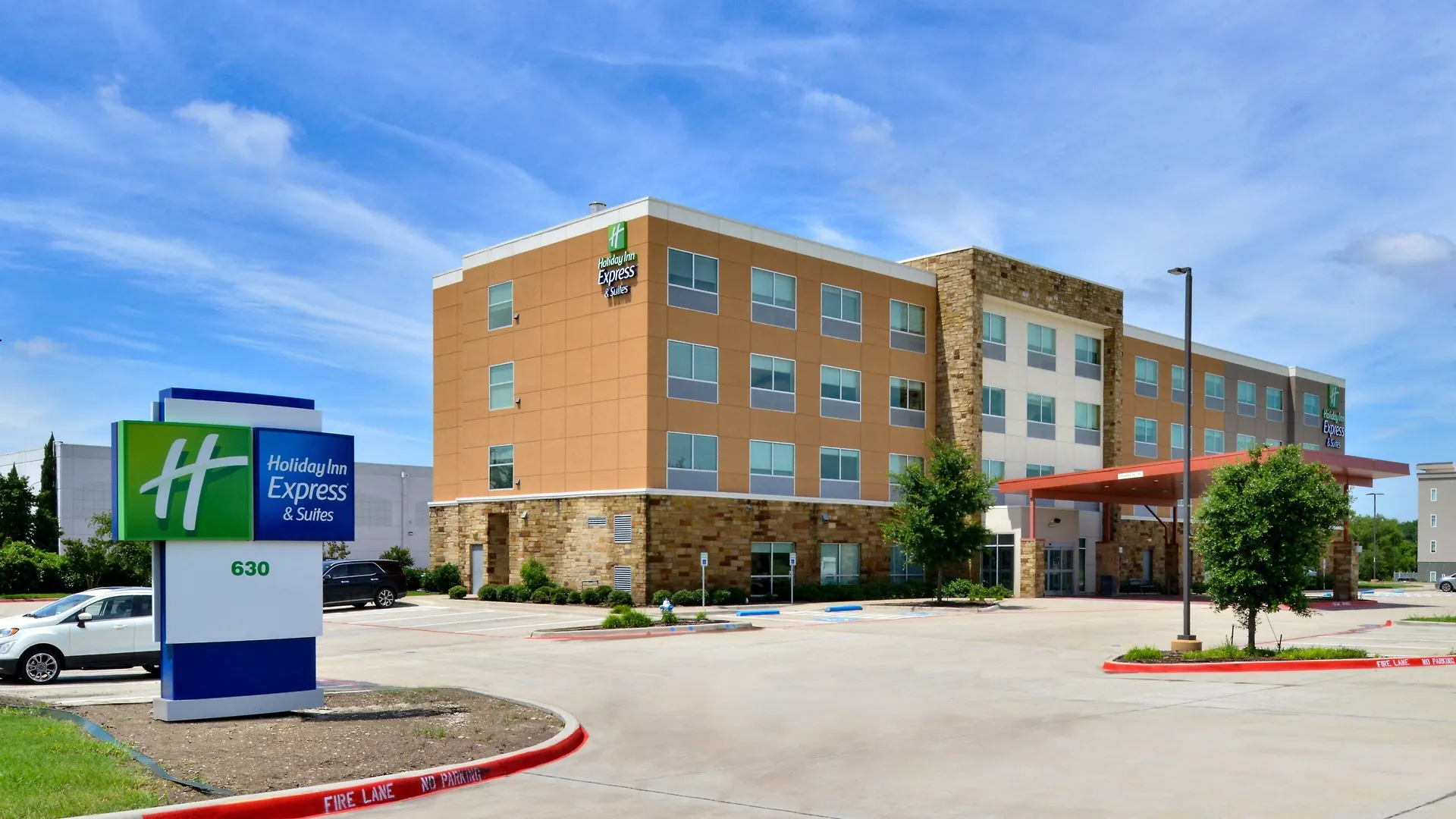 9 Smart Hotel Stays in Dallas-Fort Worth Worth Booking