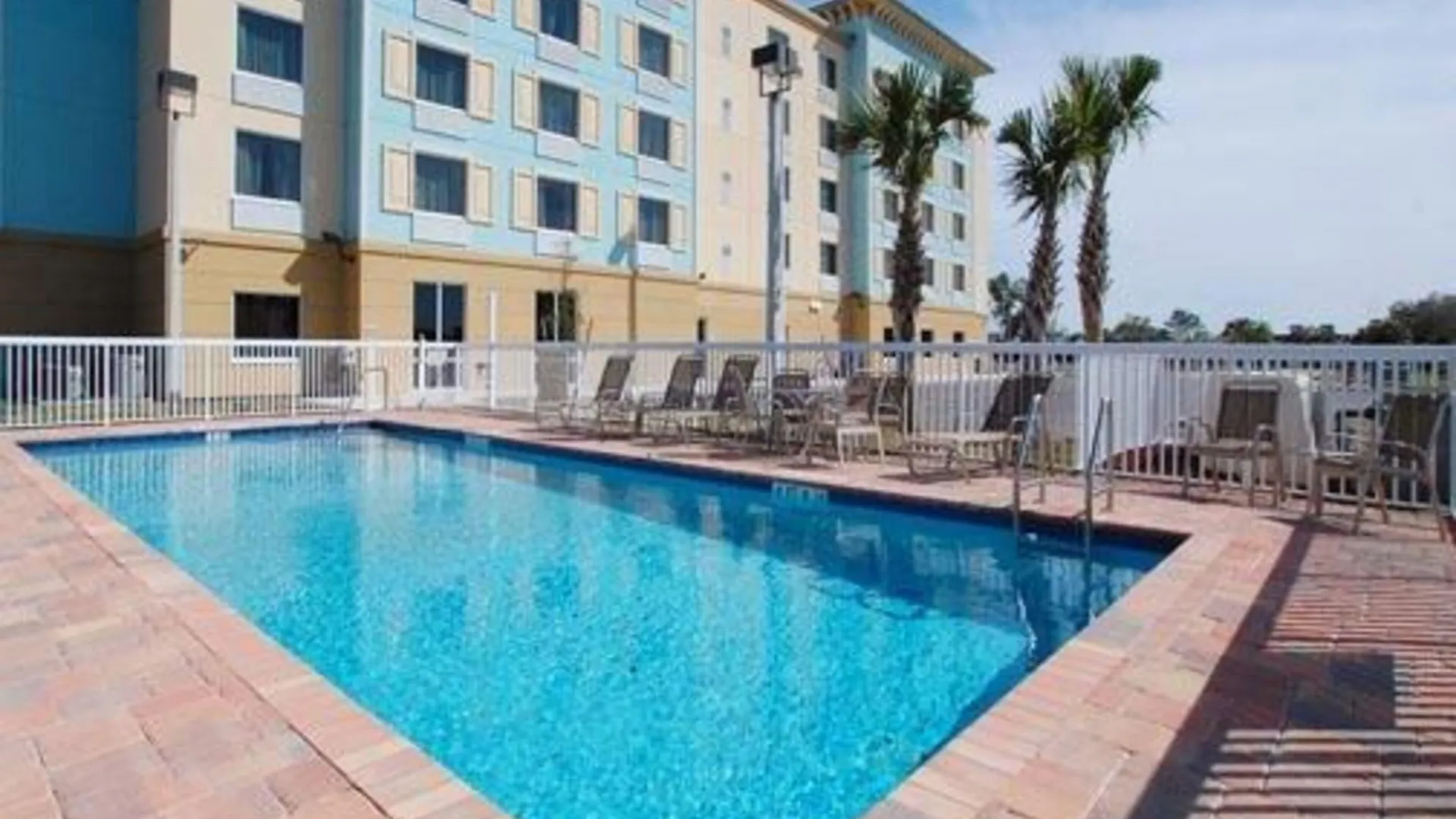 Staying In Space Coast: 5 Beach Hotels Compared