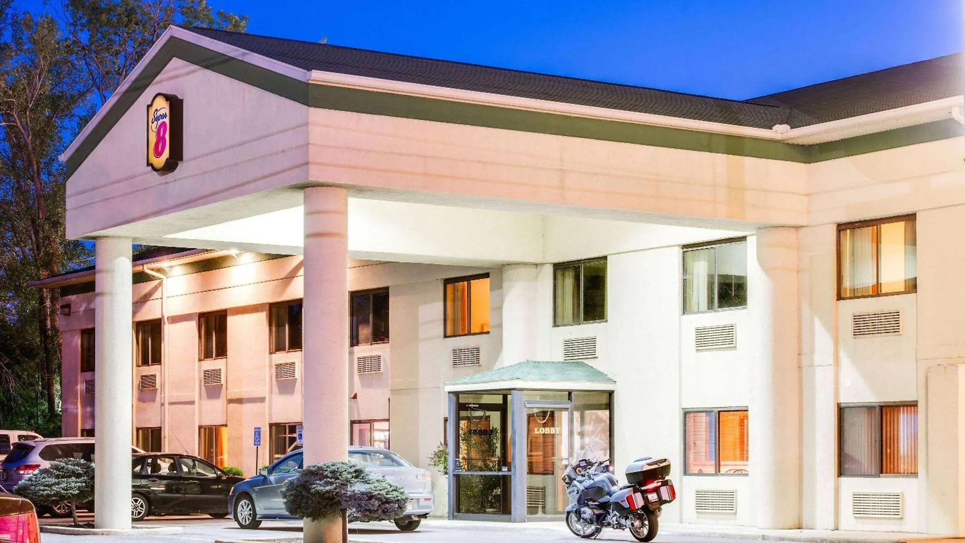 Where to Stay for Less: 5 Best 2-Star Hotels in Lake Erie Shores & Islands